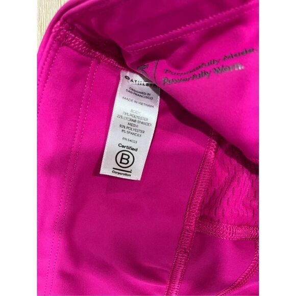 Athleta Capri Leggings Women's Medium Purple Mesh Powerfully Invigorate‎ Stretch - Picture 7 of 8